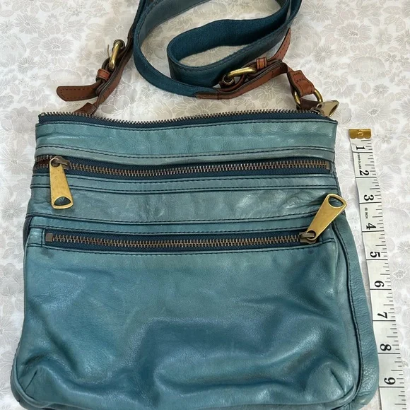 Vintage Fossil Blue and Brown Leather Crossbody Bag with Leather Accents - Picture 2 of 7
